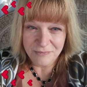 Meet your Posher, Debra